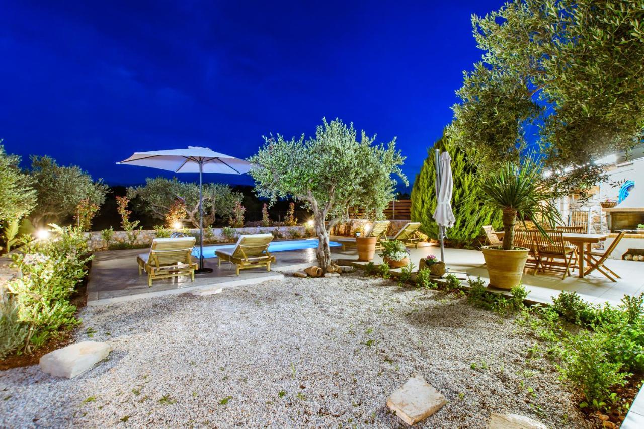 Villa Elaionas Stérnai 외부 사진